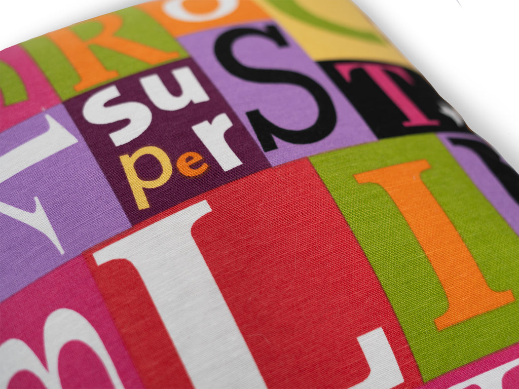 COJÍN LETRAS Y COLORES